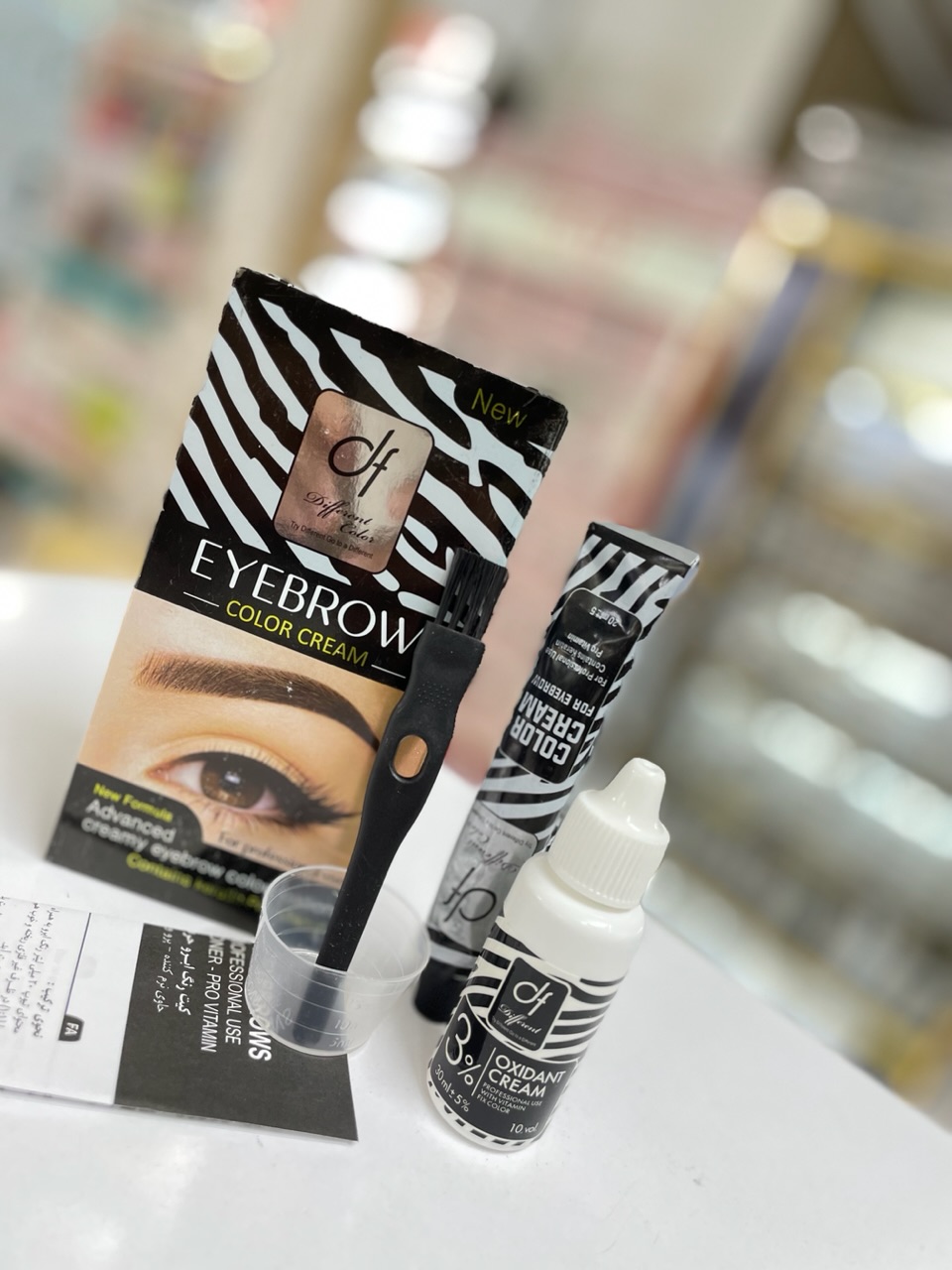 کیت رنگ ابرو 25میل دیفرنت Different colorشماره7،0 بلوند متوسط 