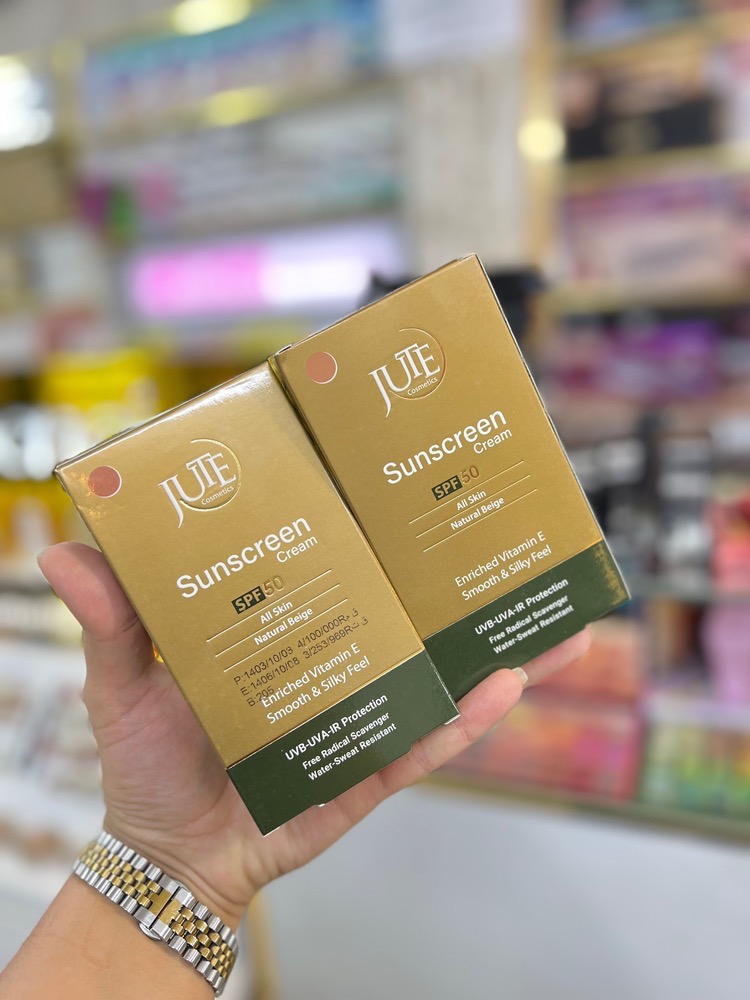 کرم ضد آفتاب رنگی ژوت با SPF50 انواع پوست حجم 40 میلی لیتر