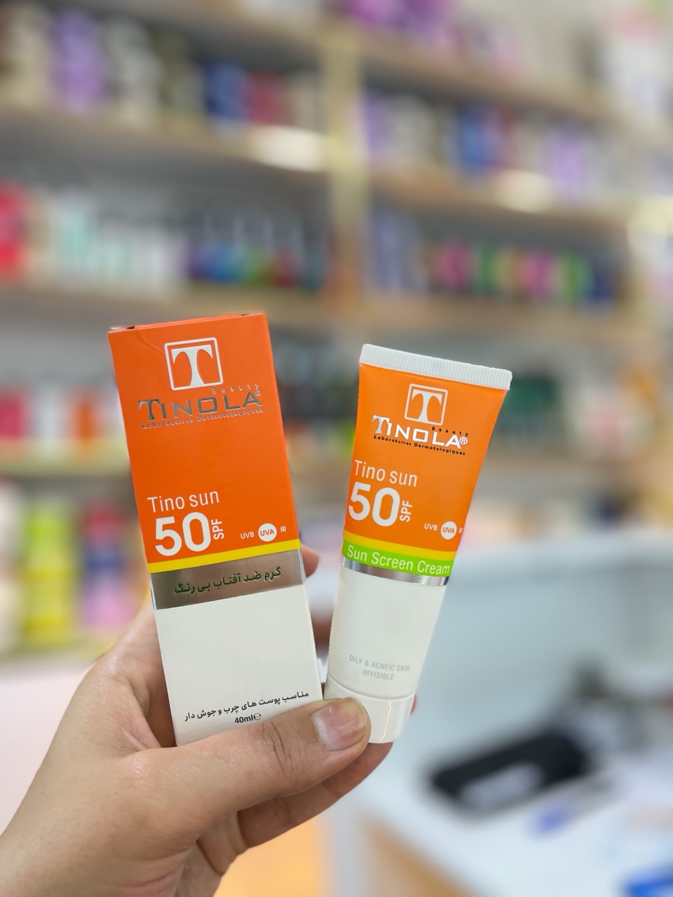 کرم ضد آفتاب بدون رنگ تینولا بیوتی spf 50 مناسب پوست0های چرب حجم 40 میلی لیتر