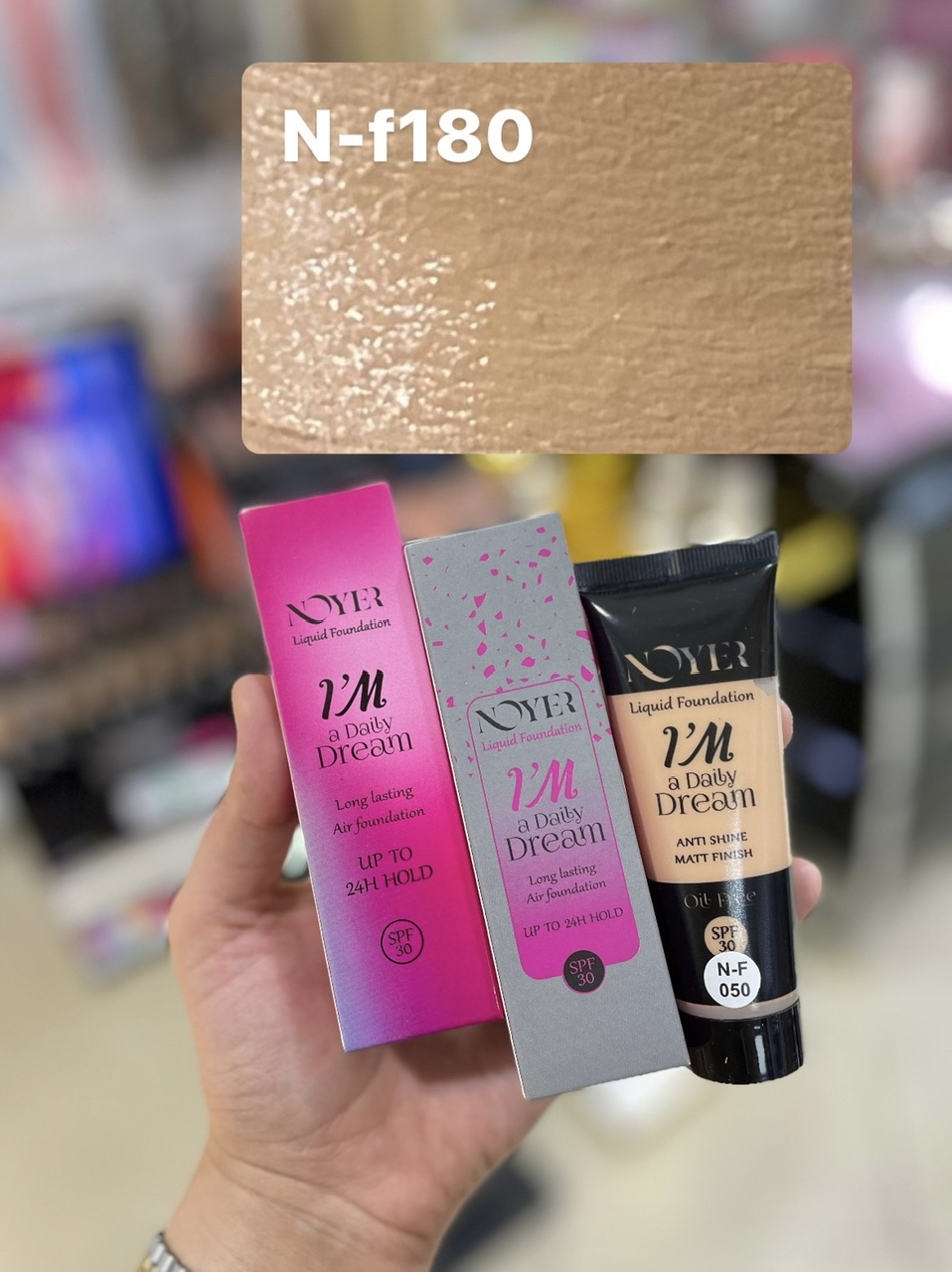 کرم پودر نویر نرمال تیوپی با  ضد آفتاب SPF30 شماره 180
