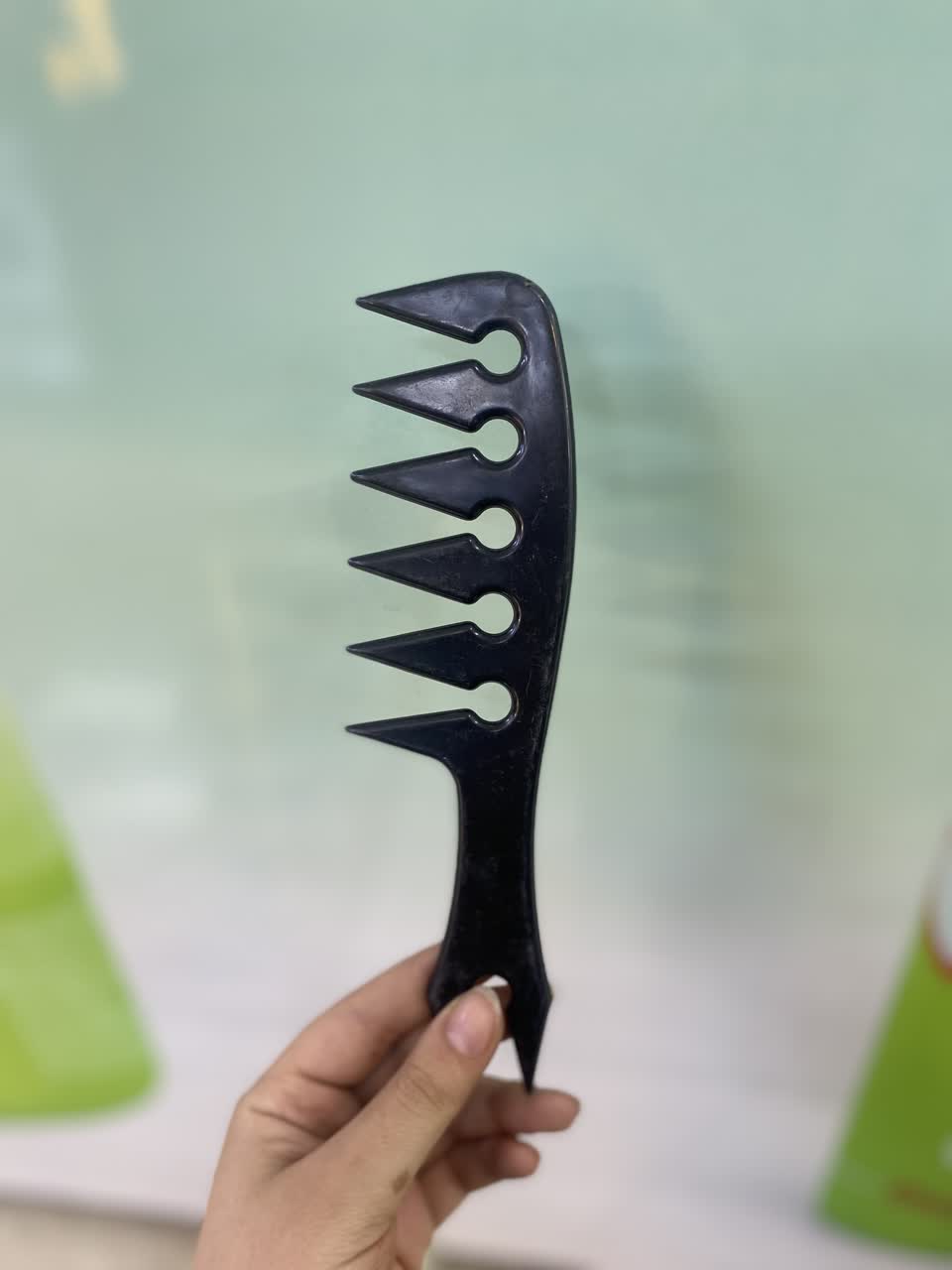 شانه دندانه درشت حالت دهنده