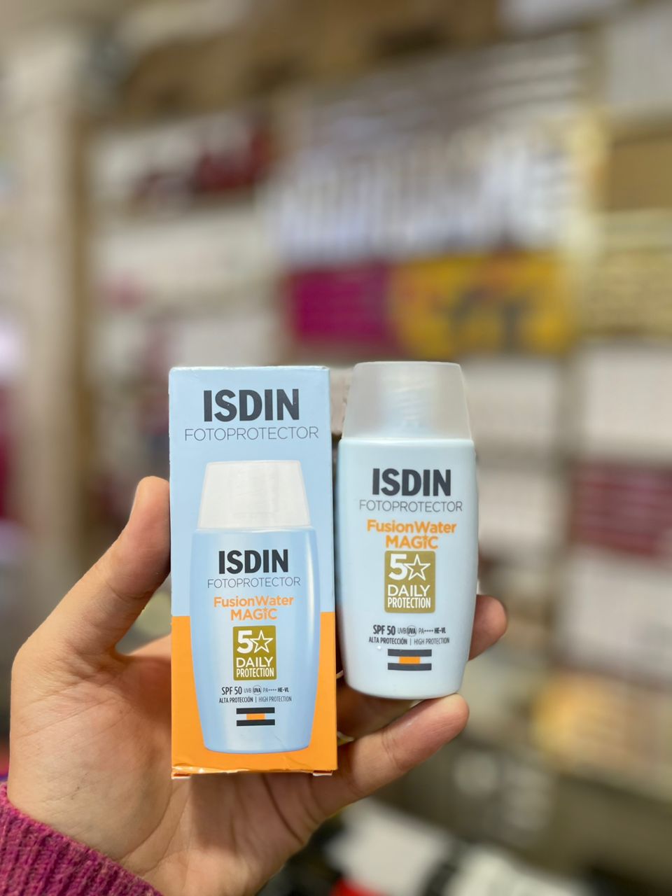 کرم ضد آفتاب بی رنگ فیوژن واتر ایزدین SPF50 حجم 50 میل