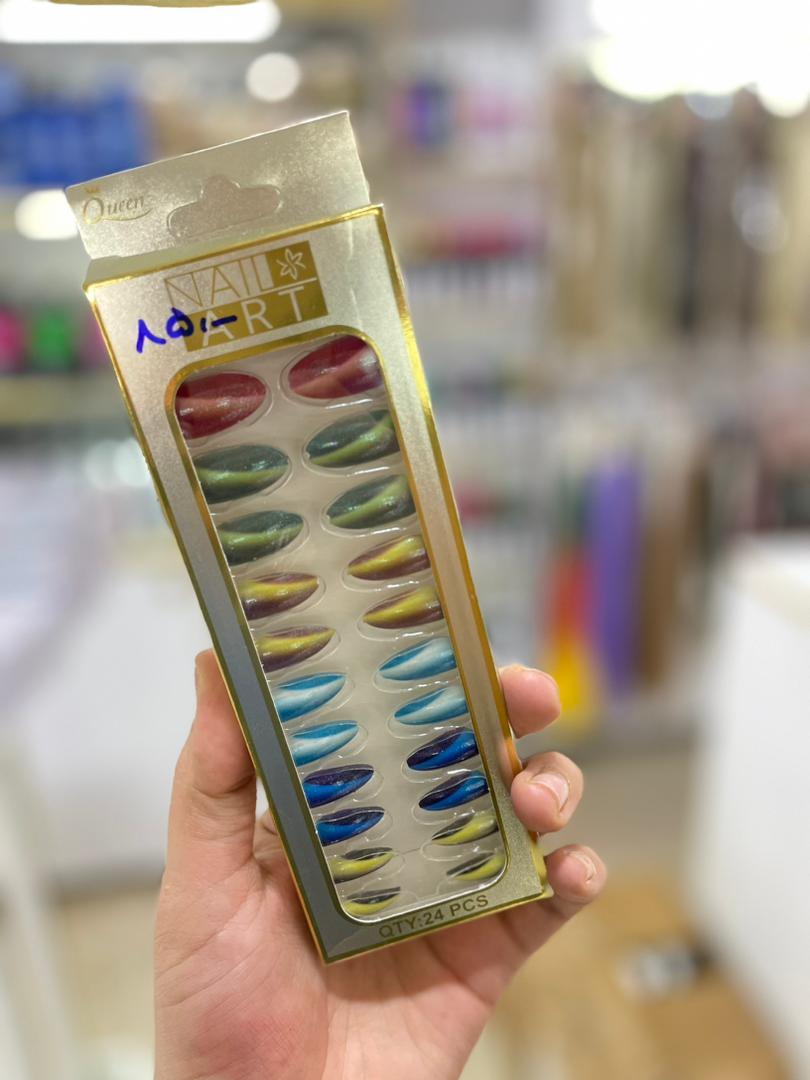 ناخن چسبی کد 615