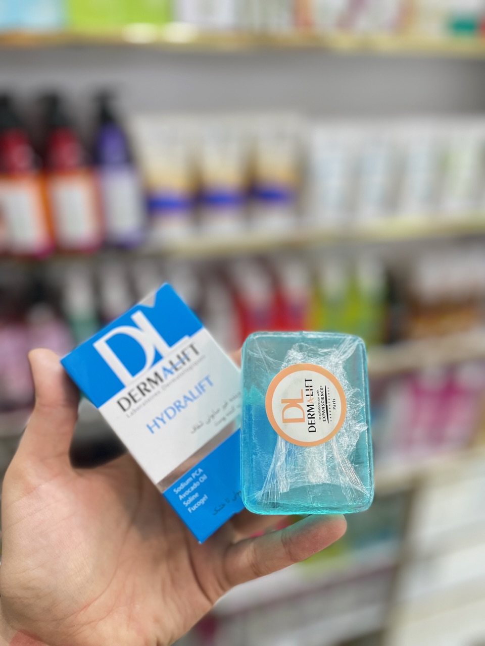 پن مرطوب کننده درمالیفت مدل Hydralift وزن 100 گرم