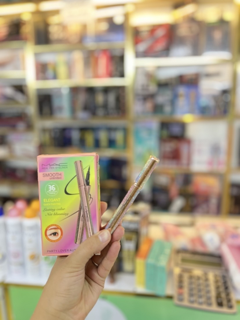 خط چشم ماژیکی مک
